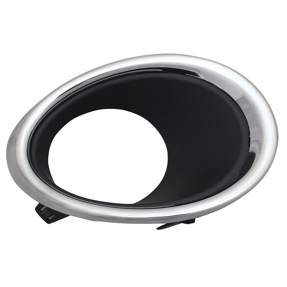 Front Right Front Passenger Side Fog Light Bezel 2017-2019 Nissan Qashqai, Rogue Sport