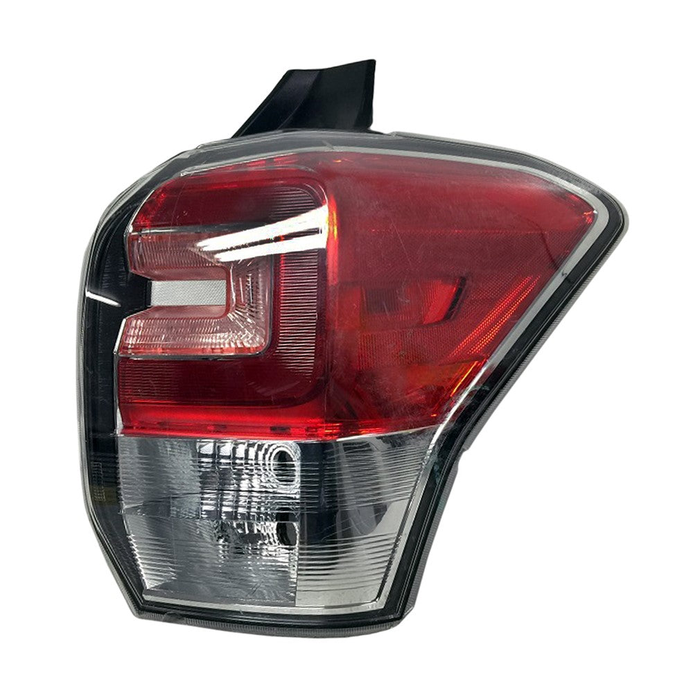 Rear Right Passenger Side Tail Light Lens And Housing 2017-2018 Subaru Forester