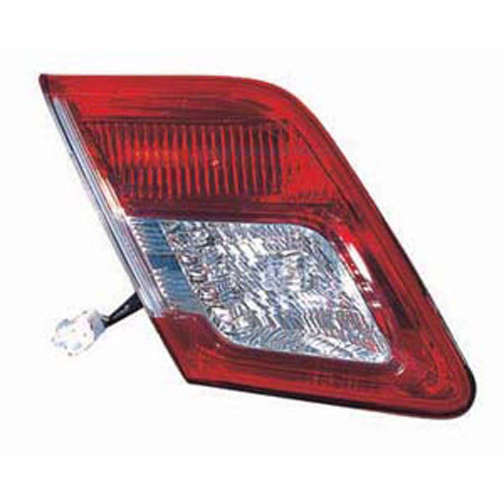 Rear Left Driver Side Inner Tail Light Assembly 2010-2011 Toyota Camry