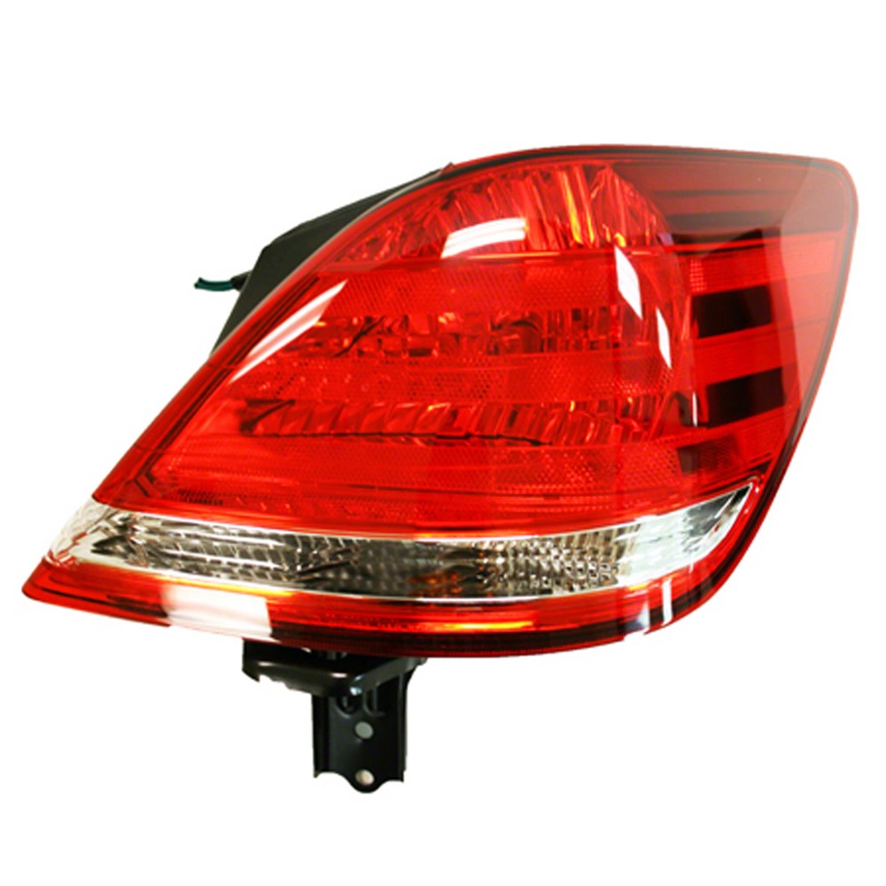 Rear Right Passenger Side Outer Tail Light Assembly 2005-2010 Toyota Avalon