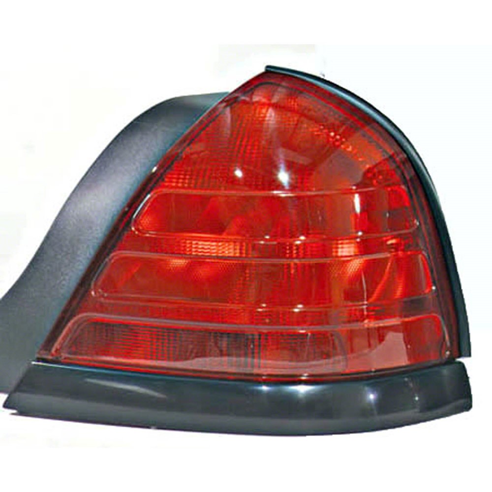 Rear Right Passenger Side Tail Light Lens And Housing 2000-2011 Ford Crown Victoria