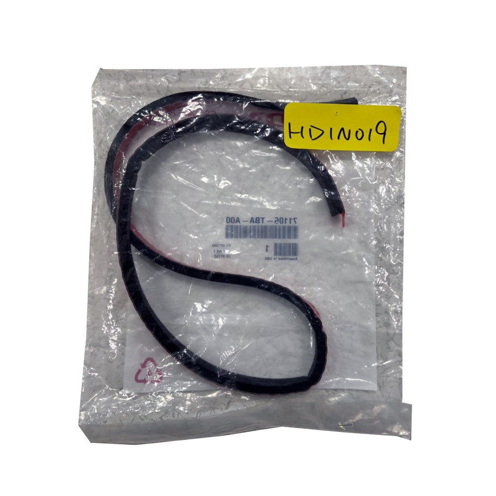 Front Upper Bumper Cover Molding [rubber Gasket] For 2016-2018 Non-Si Models And 2017-2020 Si Models 2016-2020 Honda Civic