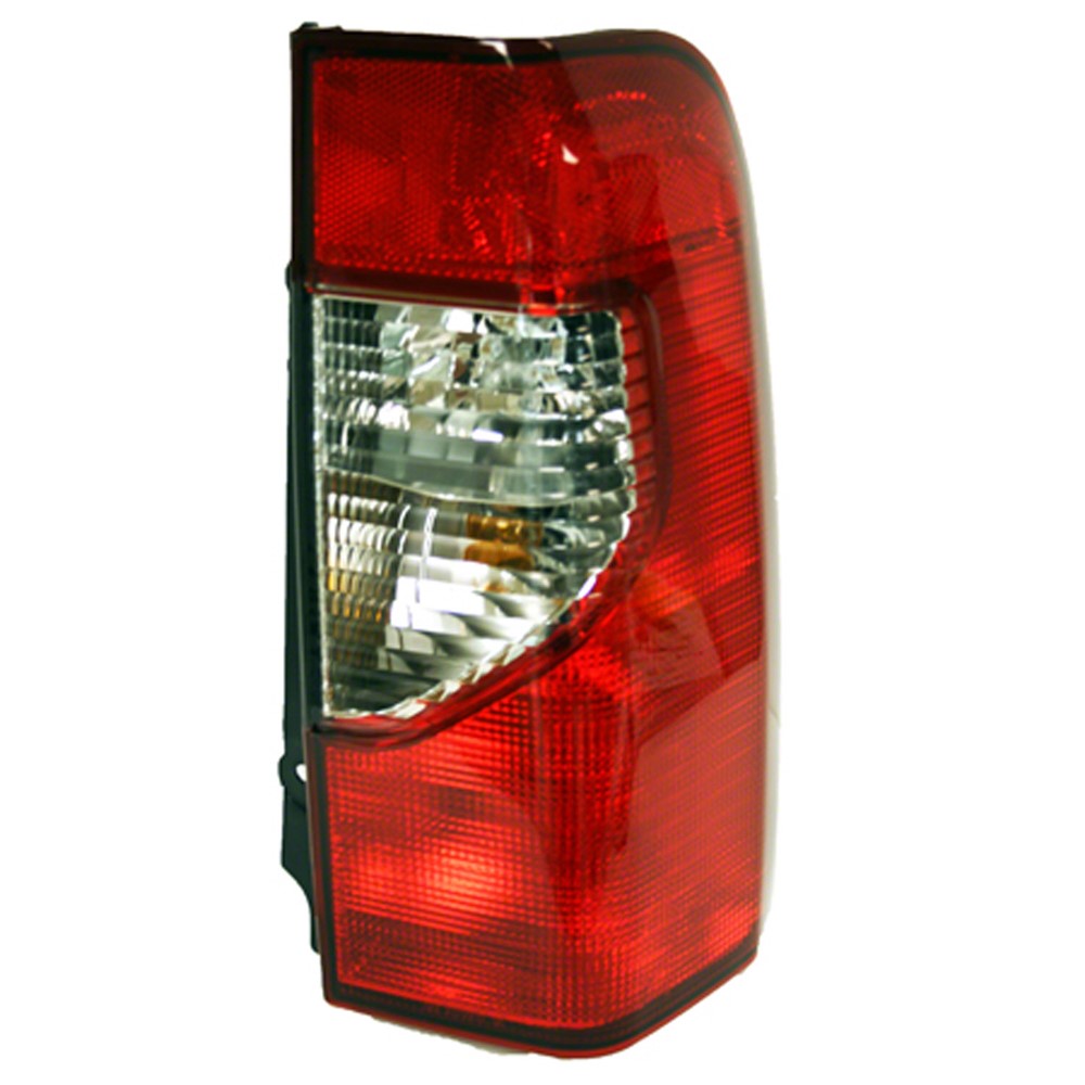 Rear Right Passenger Side Tail Light Assembly 2003-2004 Nissan Xterra
