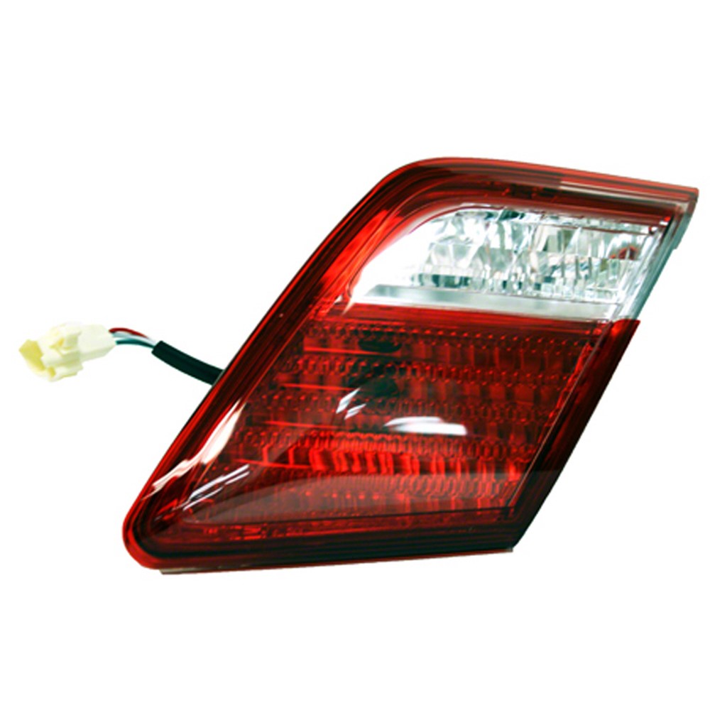 Rear Right Passenger Side Inner Tail Light Assembly 2007-2009 Toyota Camry